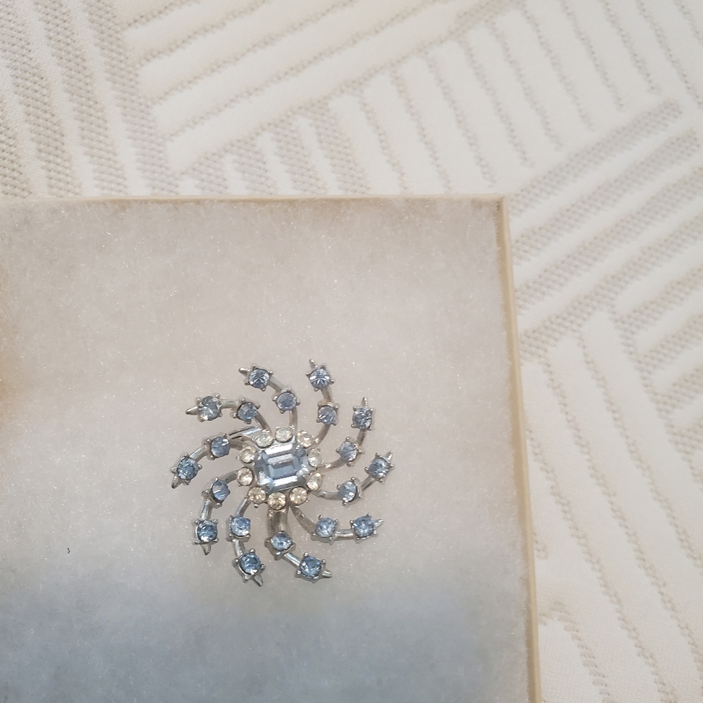 Vintage  Blue  stone pin brooch 1950's - Picture 5 of 5